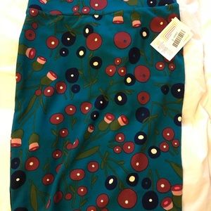 BNWT - Small Cassie Lularoe